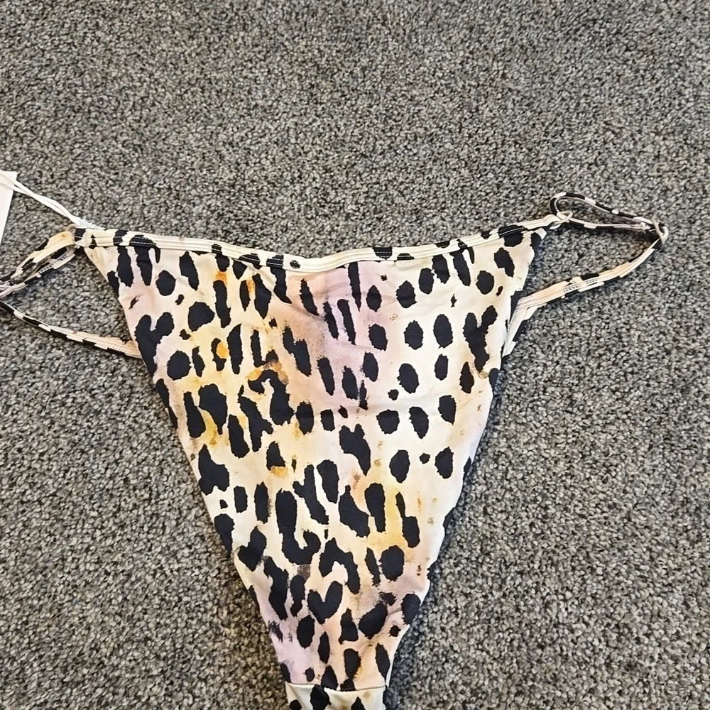 Good American stylish leopard